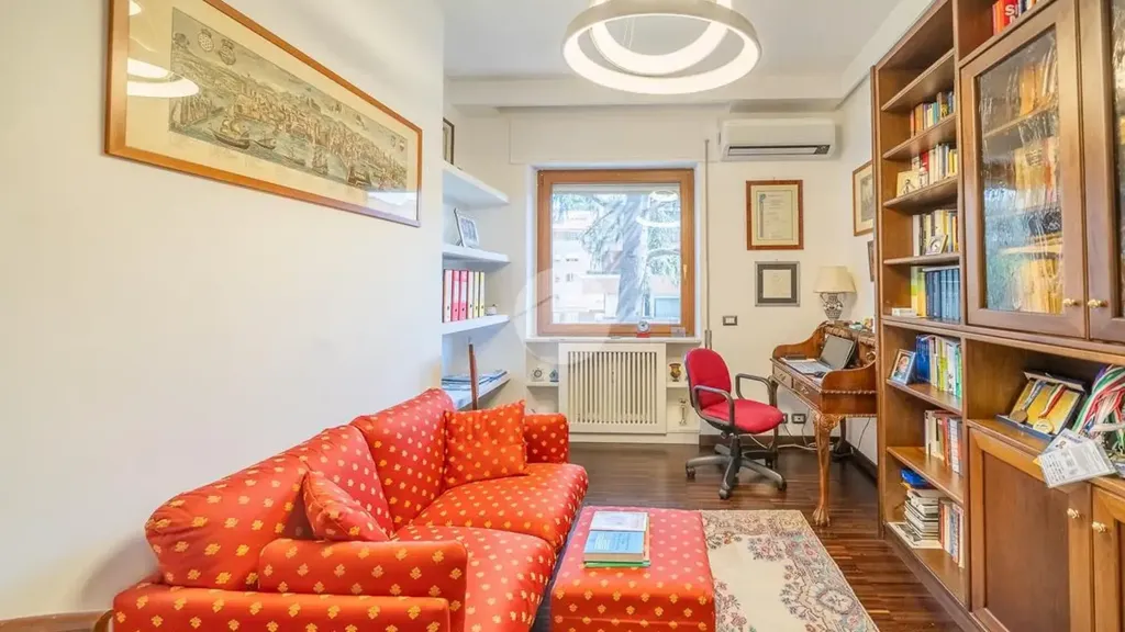Office - Fully Rented 4-Bedroom in Signorile Compounds, Rome