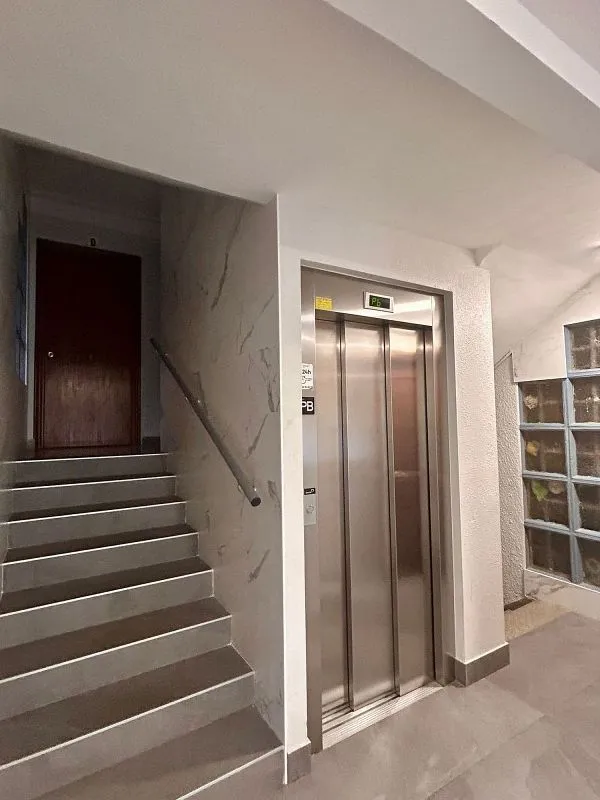 Esik - South-Facing Flat with Lift in Beraun - Pontika