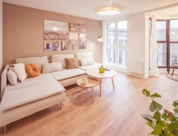 Séjour - Colocation Meublée de 5 Chambres au 6ᵉ Étage à Noisy-Champs