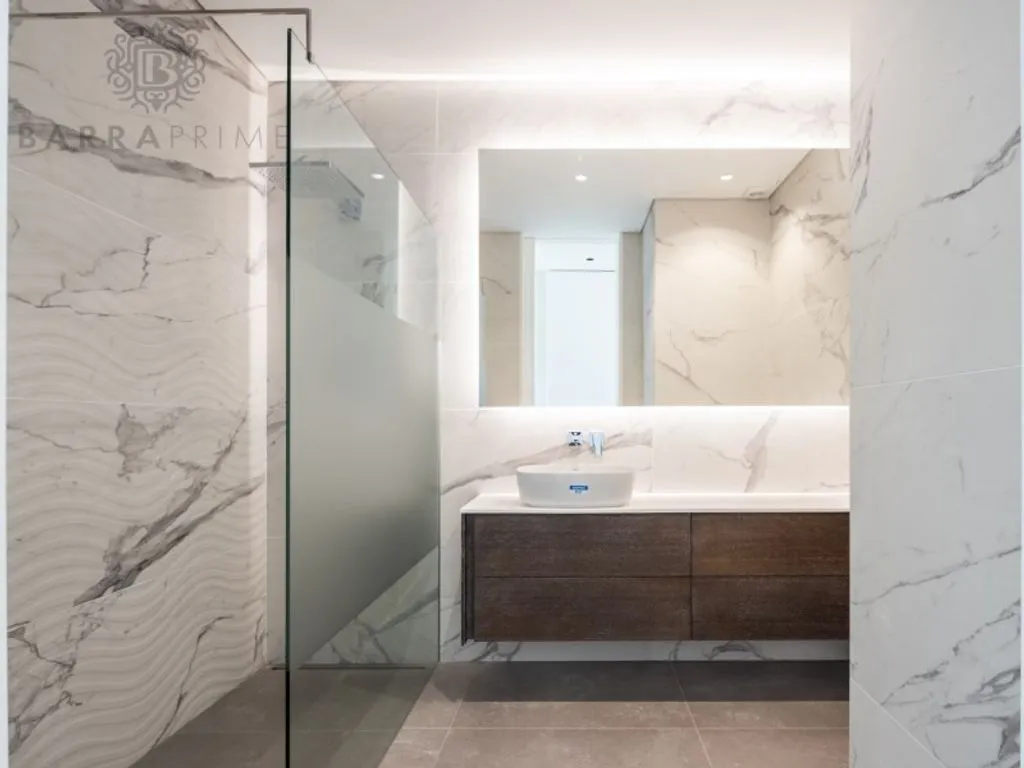 Bathrooms - Contemporary Villa with Golf View in Vilamoura