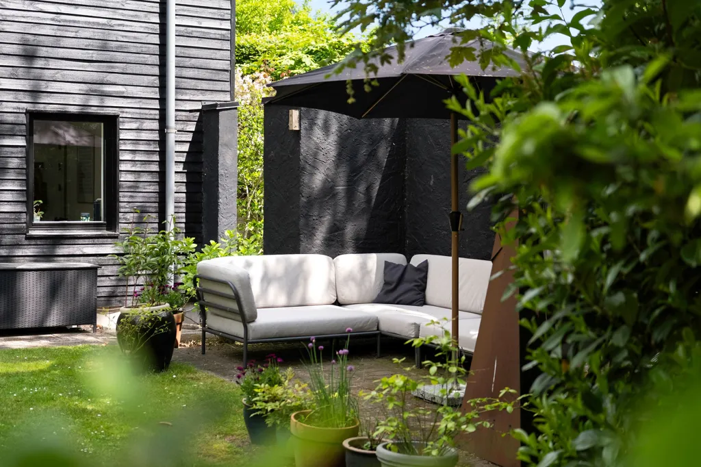 Aed - Architect-designed House with Garden in Espergærde