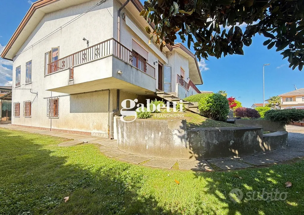 Extérieur - Detached House with Garden in Agna Centre