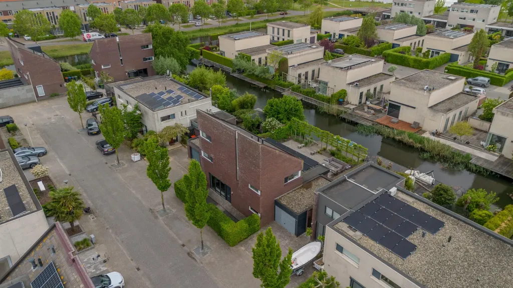 7-toaline maja asukohas Bergen Op Zoom
