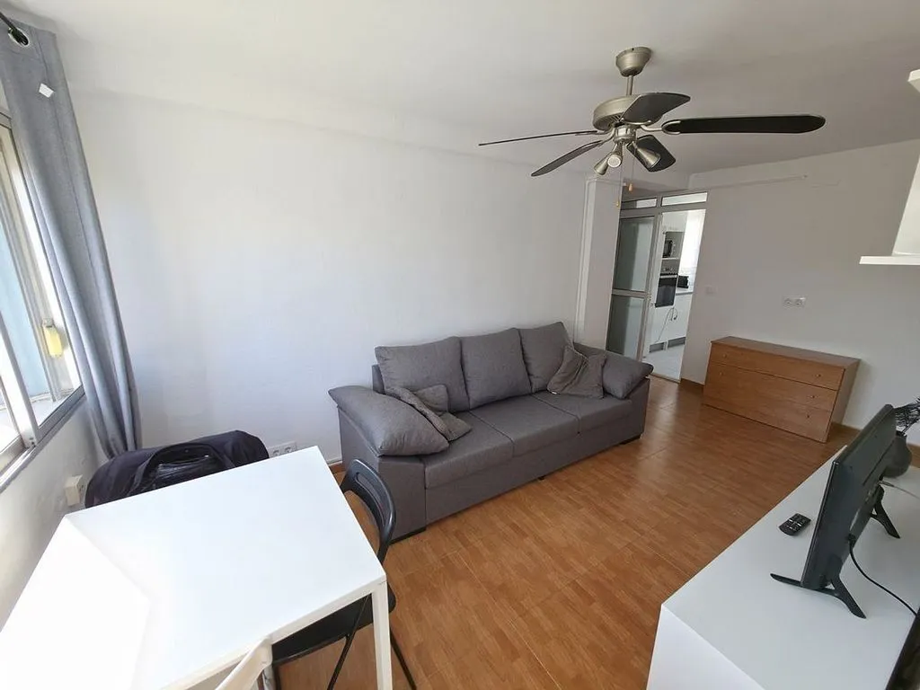 Elutuba - Furnished Flat with Garden in Las Huertas