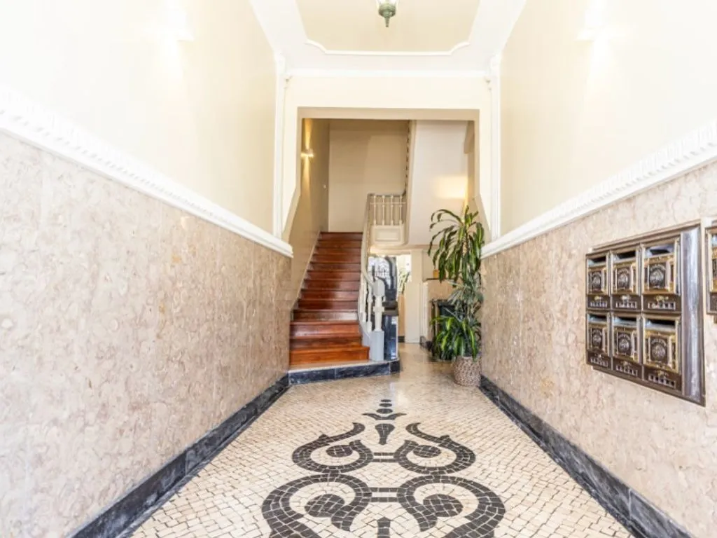 Entrée - 3-Bedroom Flat with Metro Access in Entrecampos