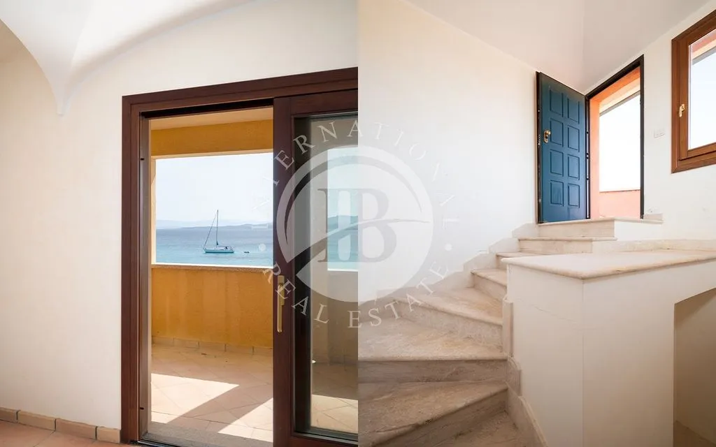 Toad - Beachfront Apartment with 360° Views in Golfo Aranci