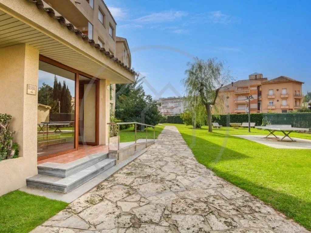 Aed - Luxury Duplex with Seafront View in Calonge