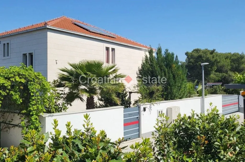 Välivaade - Sea View House with Pool in Postira, Brač