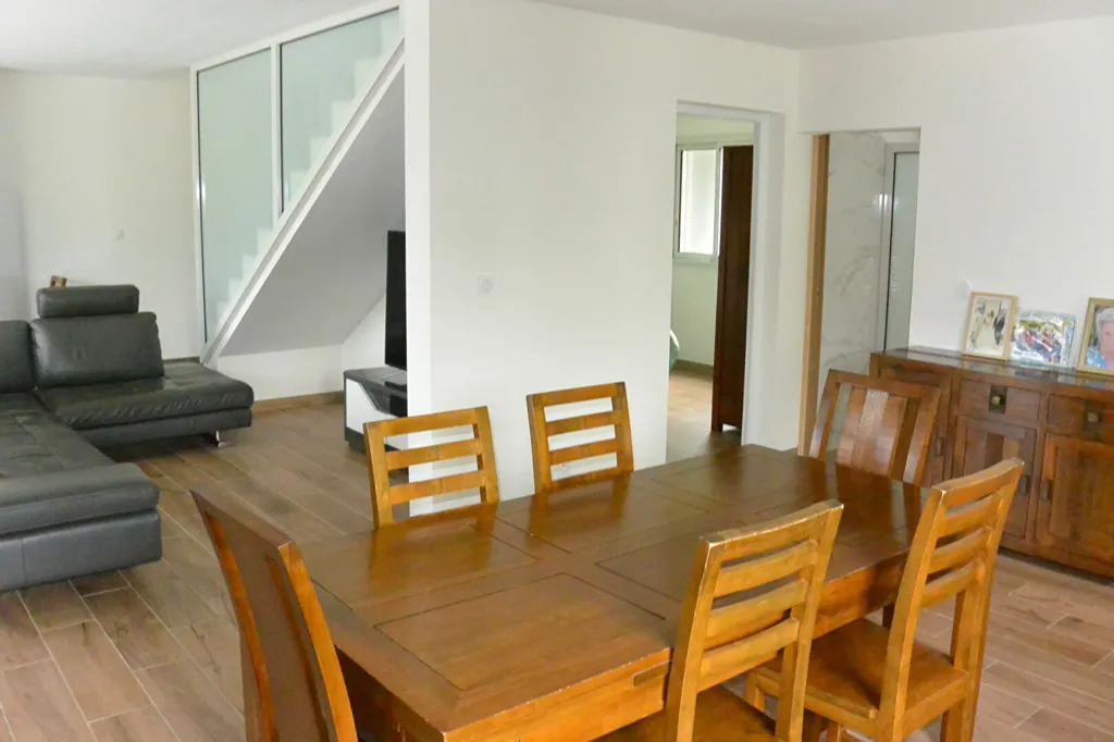 Sala da pranzo - Contemporary House with Garden in St Joseph