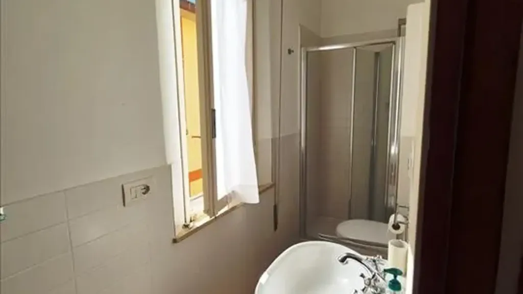 Salles de bain - Bright Apartment with Terrace in Siena