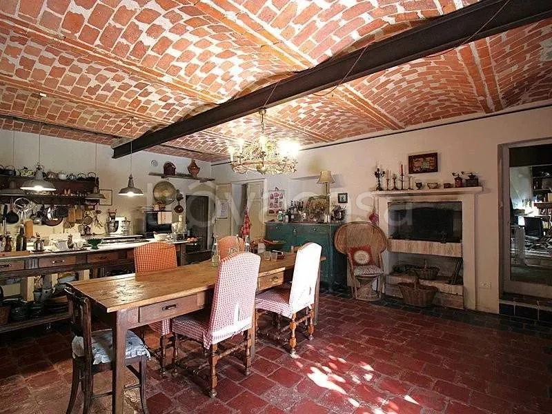 Söögituba - Restored Cascina with Pool in Cherasco