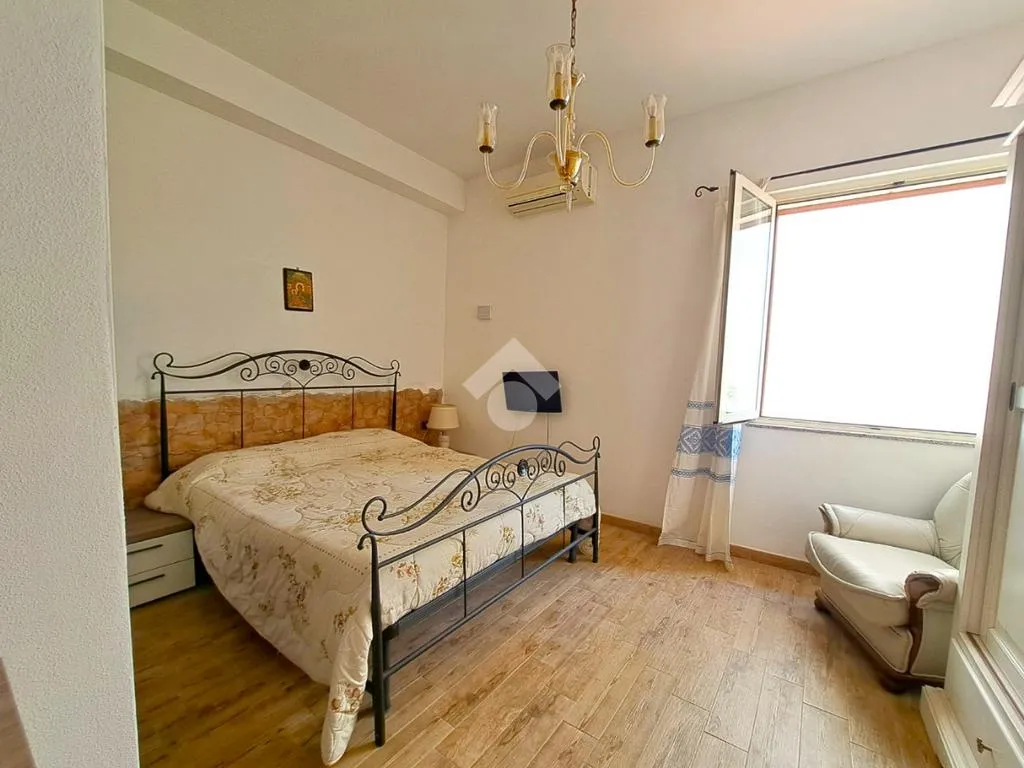 Chambres - Ground Floor Apartment with Private Courtyard in Usini