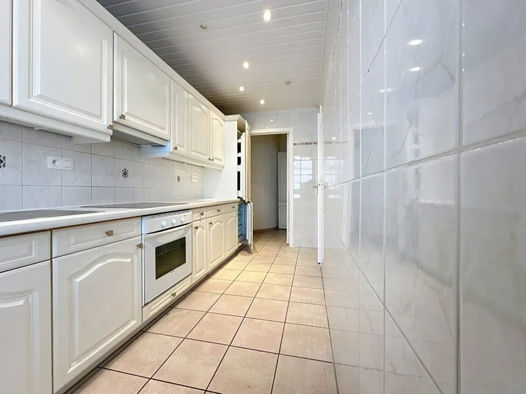 Cuisine - Appartement avec Balcons à Jette, Avenue de l'Exposition