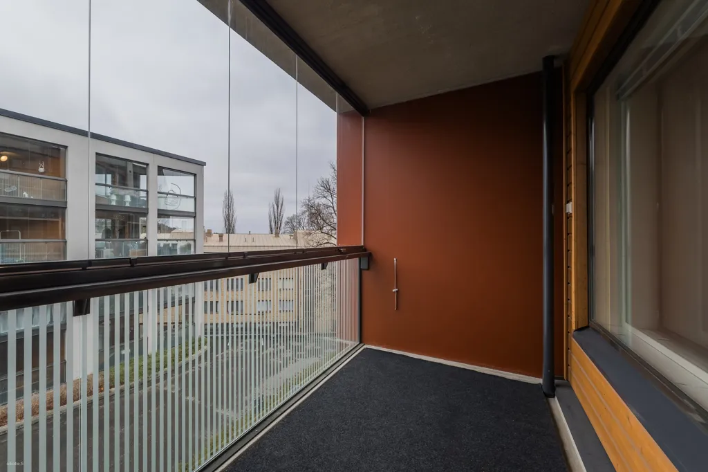 Balcon - Compact Apartment with Glazed Balcony in Lohja Centre