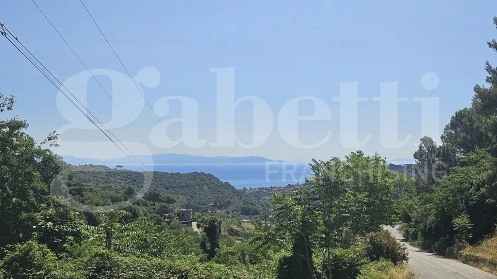 Rustic Apartment with Sea View in Rio nell'Elba