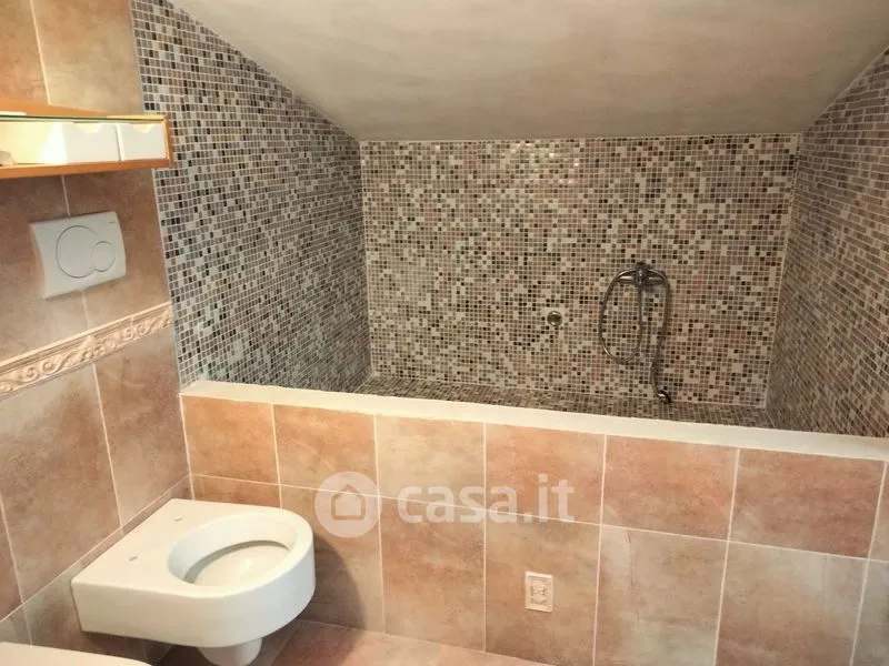Bathrooms - Rustic Bifamily House with Pool in Nocera Umbra