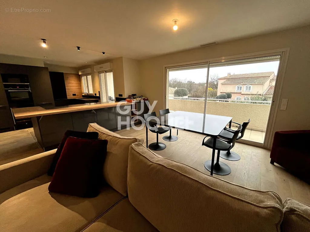 Elutuba - Luxury T4 Flat with Terrace in Mas Vermeil