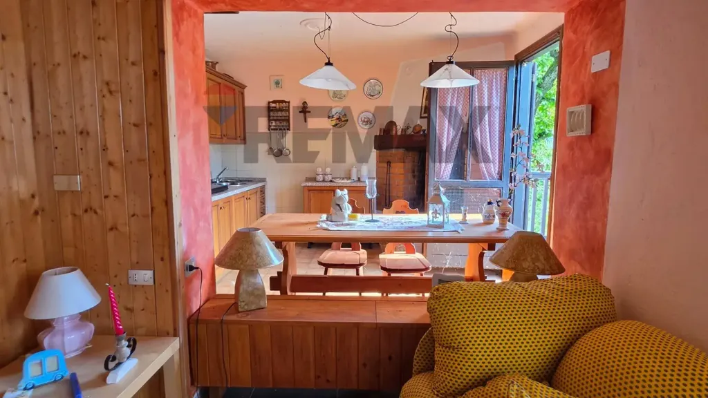 Living Room - Trilocale with Garden in Darzo
