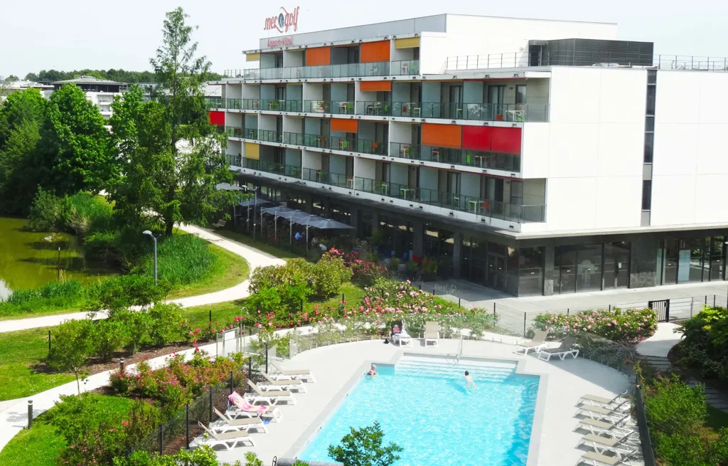 Piscine - Studio avec Balcon et Vue Lac à Bruges