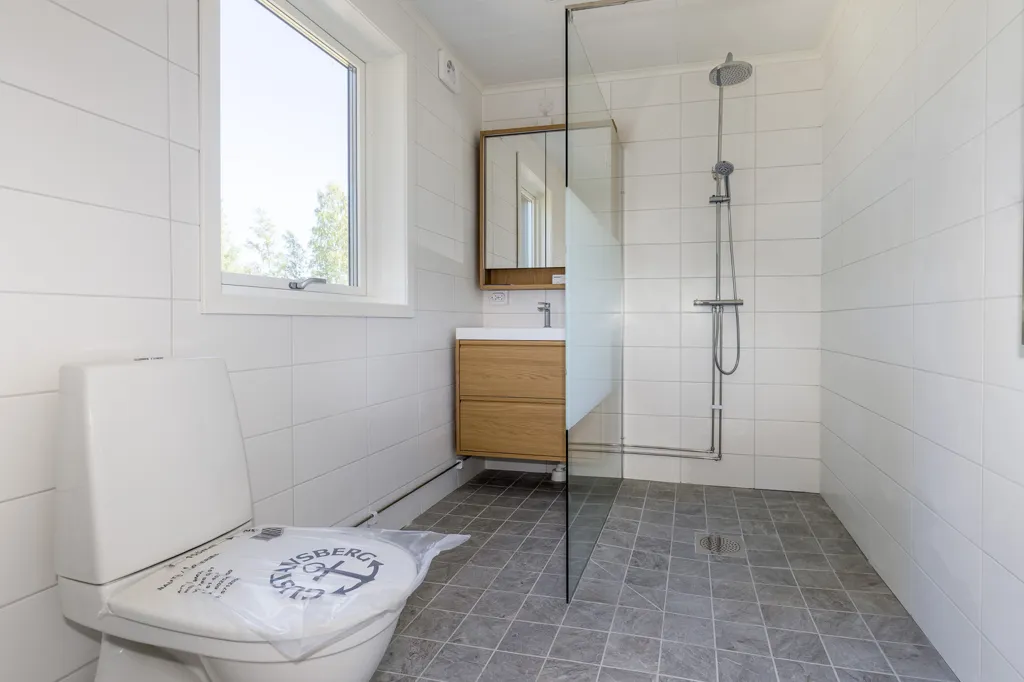 Bagni - Modern Villa with Lake View in Vanbo