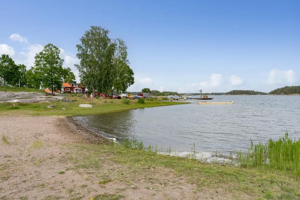 Plot with Mountain View on Norra Finnö
