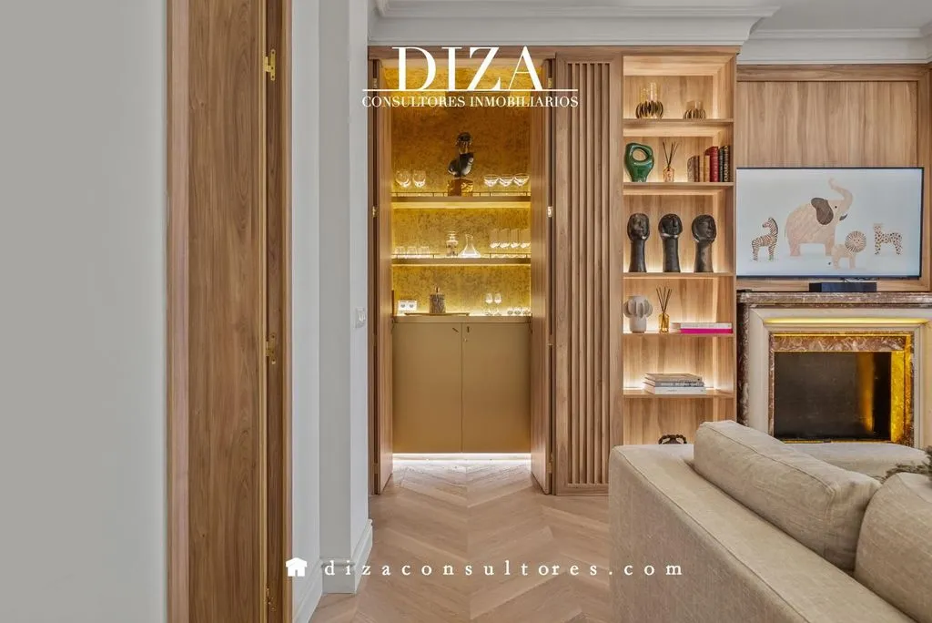 Elutuba - Luxury 6-Bedroom Apartment in Madrid