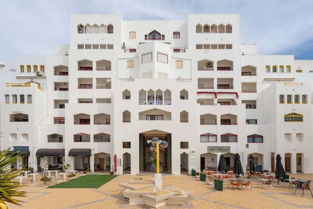Aed - Refurbished Sea View Flat in Quarteira