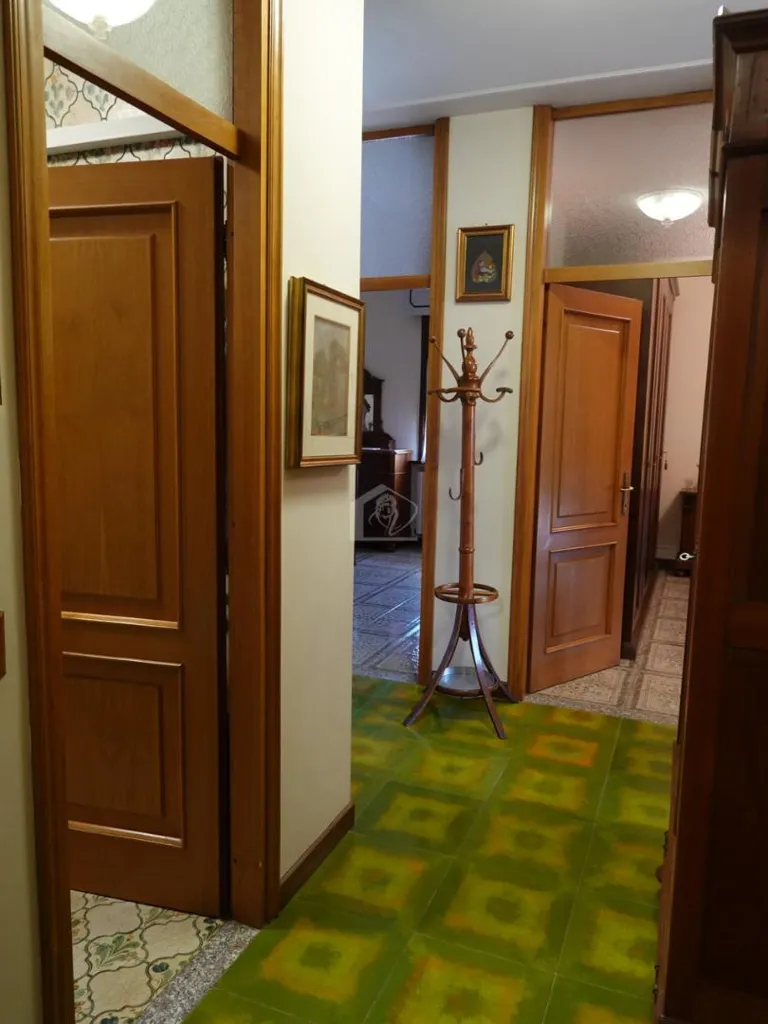 Entrée - Spacious Apartment with Balconies in Suzzara