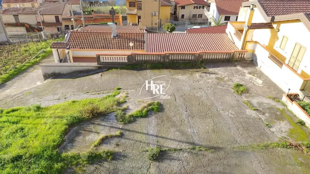 Vue aérienne - Three-Level Villa with Courtyard in Bonifati
