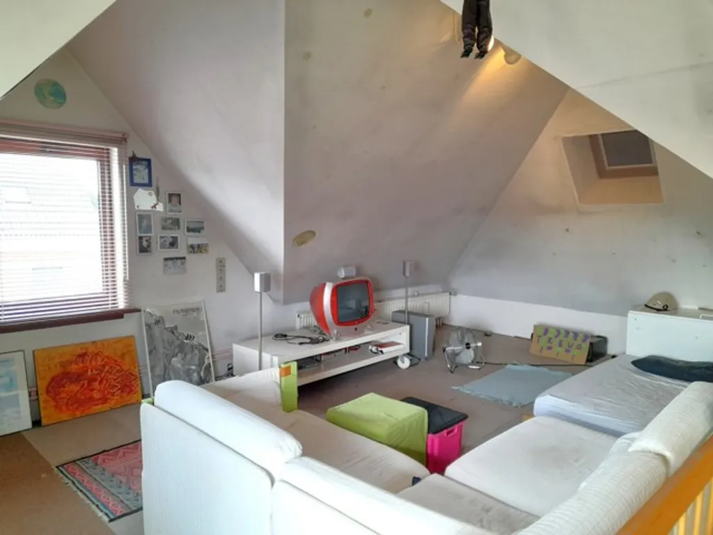 Rooms - Mixed-Use House with Garden in Nijlen