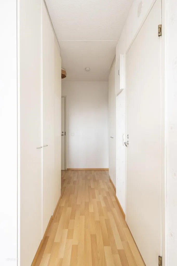 hallway_entrance