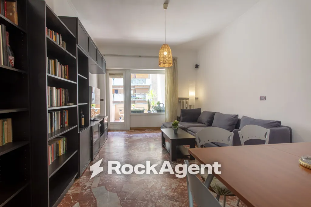 Elutuba - Spacious Trilocale with Balcony in Santa Rita, Turin
