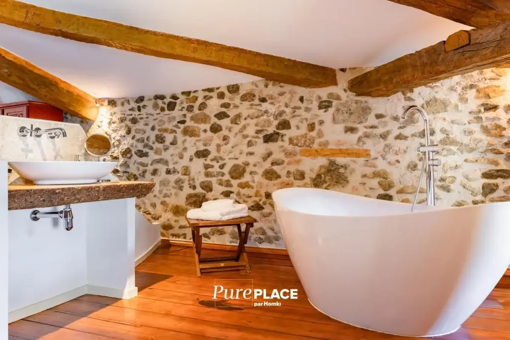 Salles de bain - Maison d'Hôtes de Caractère avec Piscine à Félines-Termenès