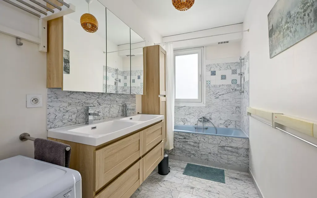 Vannitoad - Apartment with Park View in Vanves Centre