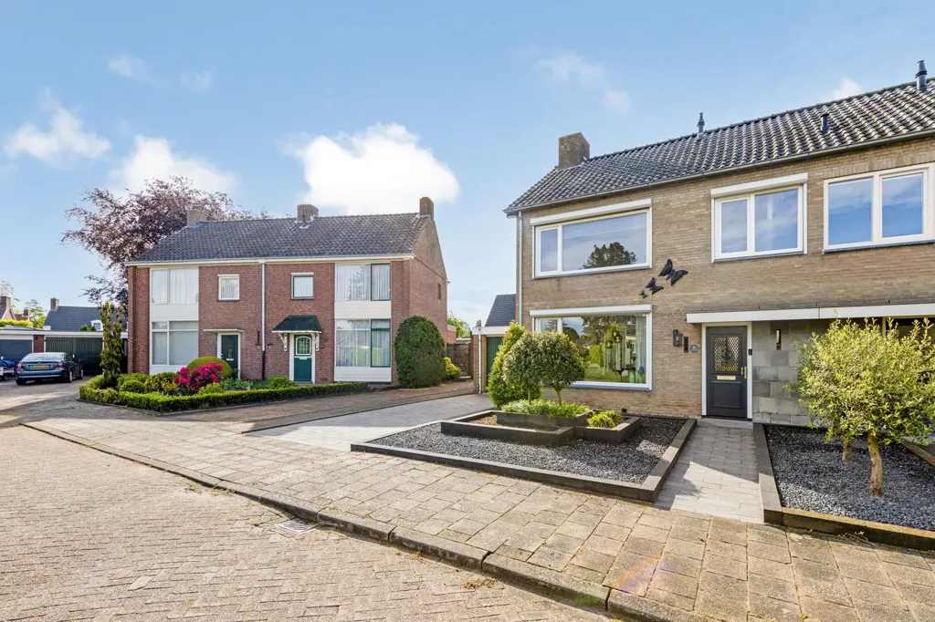 Extérieur - 2/1 Cap House with Double Garage in Wouw