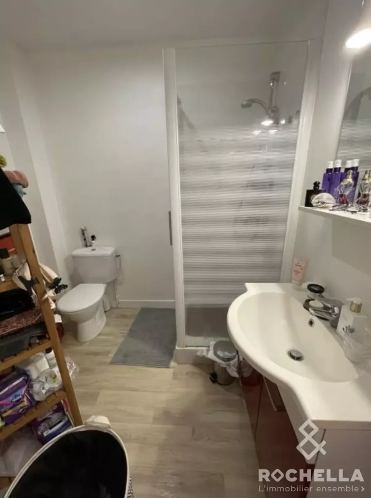 Salles de bain - Immeuble de Rapport Entièrement Rénové à Aytré