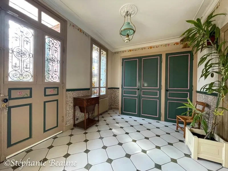 hallway_entrance