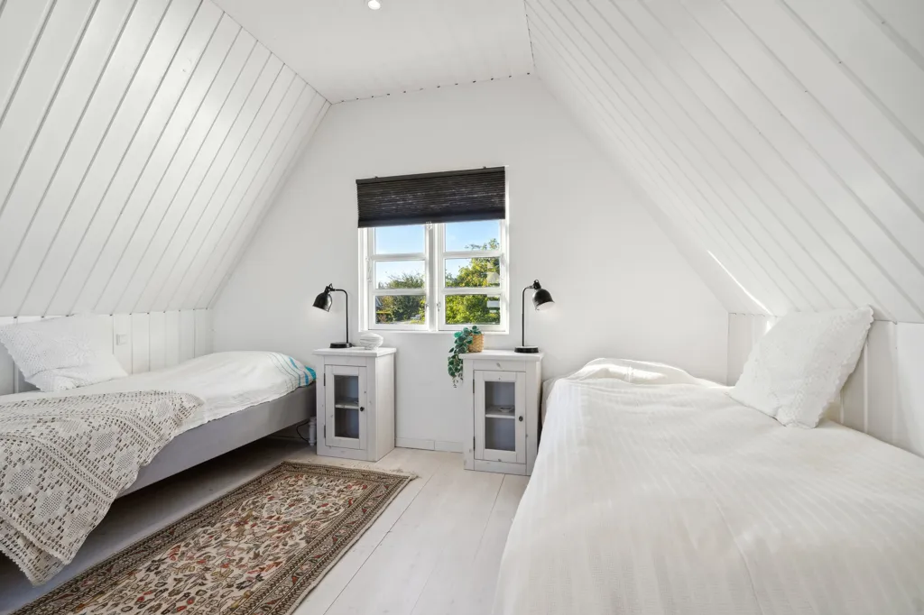 Magamistoad - Renovated Villa with Waterside in Strøby Egede