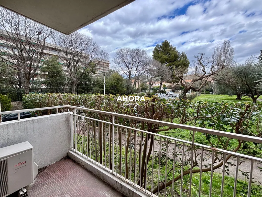 Balcone - Bright 2/3-Person Flat with Park View in Marseille