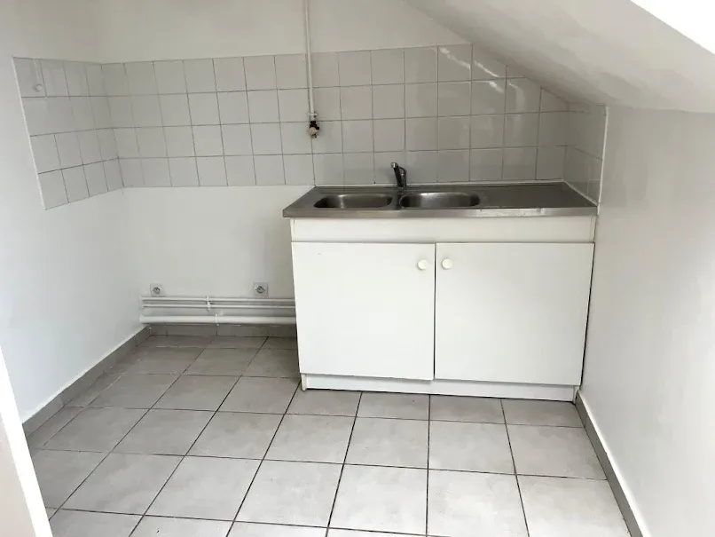Köök - 2-Bedroom Flat with Parking in Meaux