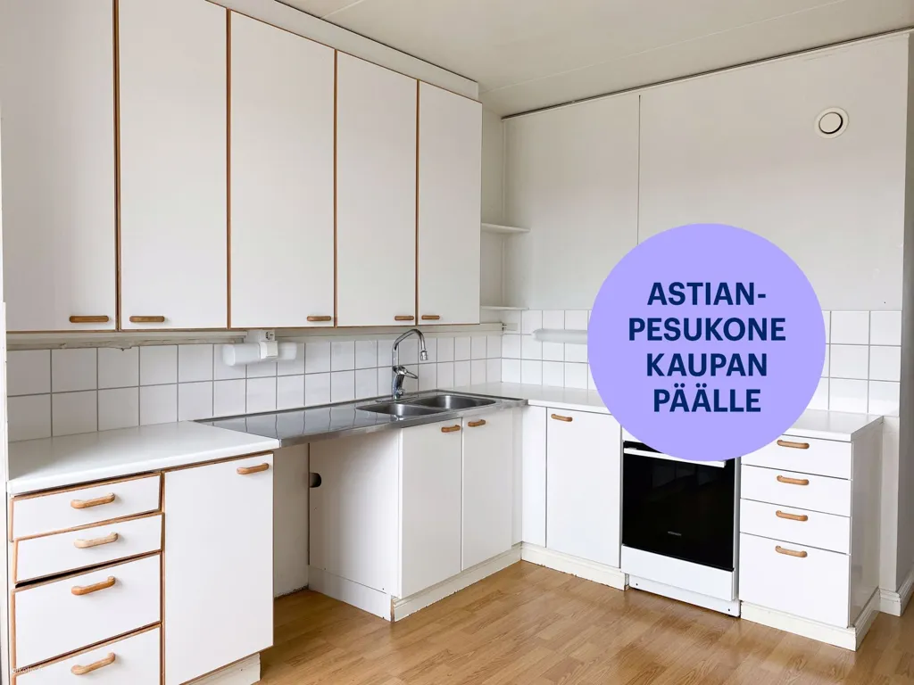 Cuisine - Seventh Floor Apartment with Balcony in Suvela, Espoo