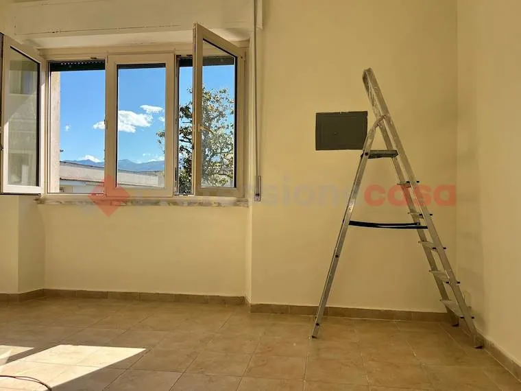 Pièces - Bright Apartment with Triple Exposure in Cassino