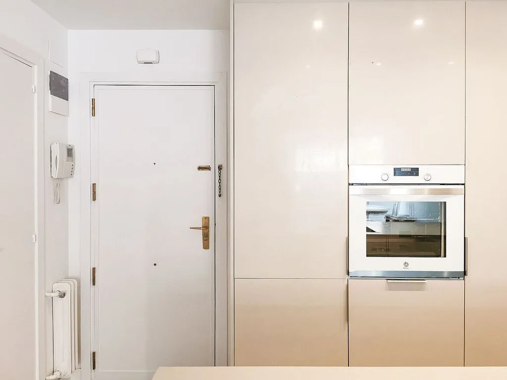 Kitchen - 1-Bedroom Flat with Terrace in Cuatro Caminos