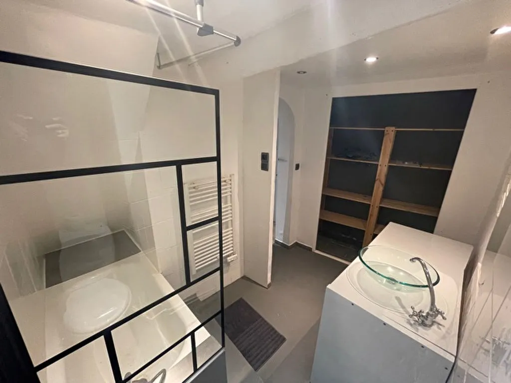 Bagni - Meubled Flat with Quiet Setting near Amenities