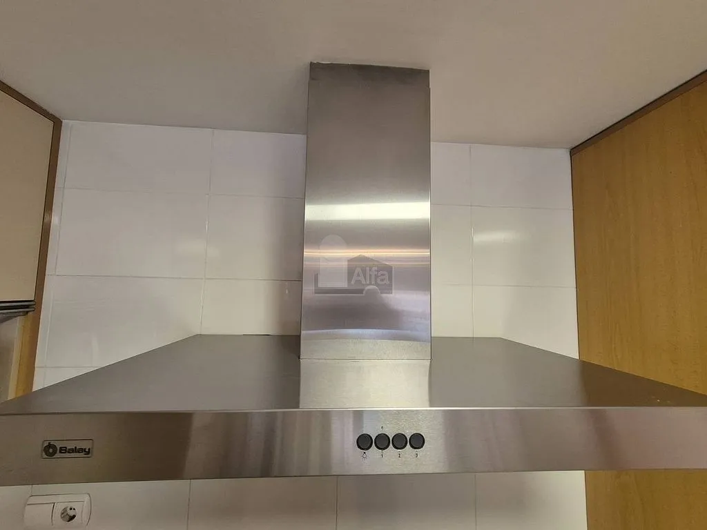 Kitchen - 1-Bed Flat with Garden on Avenida Francia