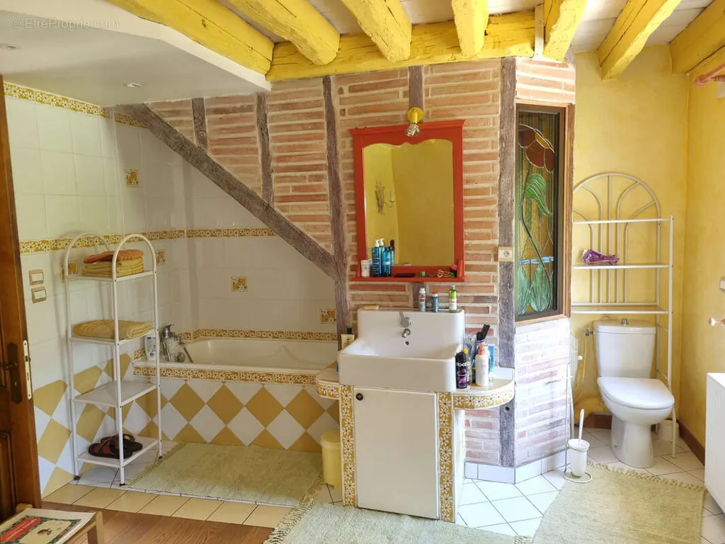 Vannitoad - Large Property with Garden in Bruyères-le-Châtel