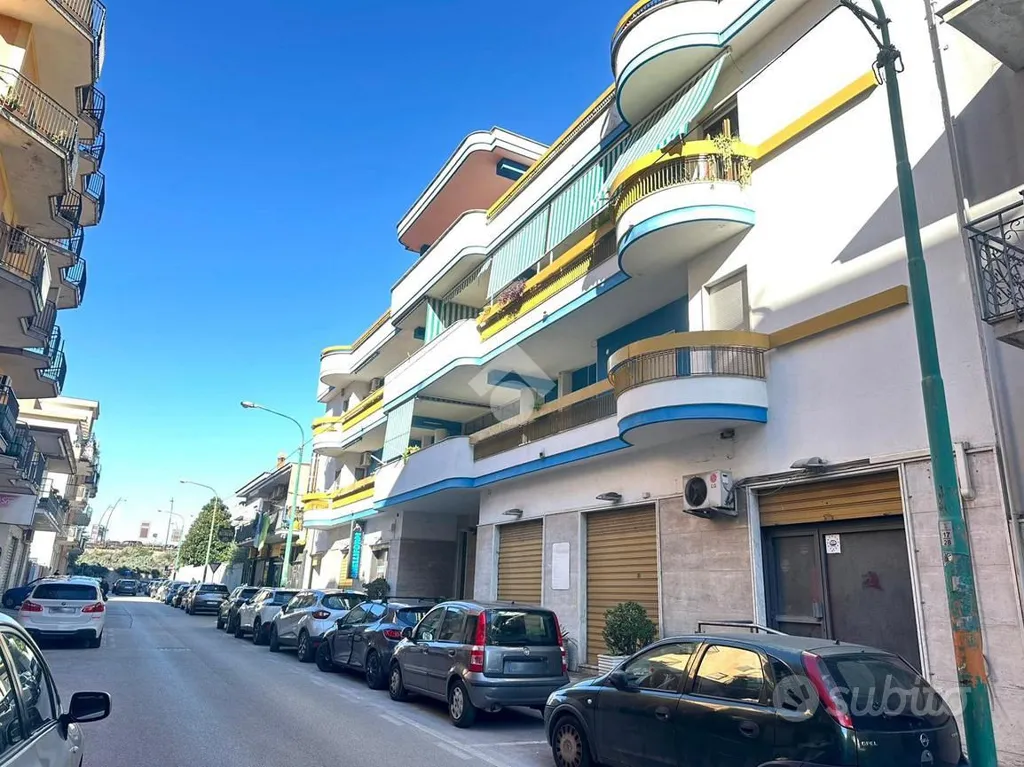 Extérieur - 3-Room Apartment with Balcony in Central Scafati