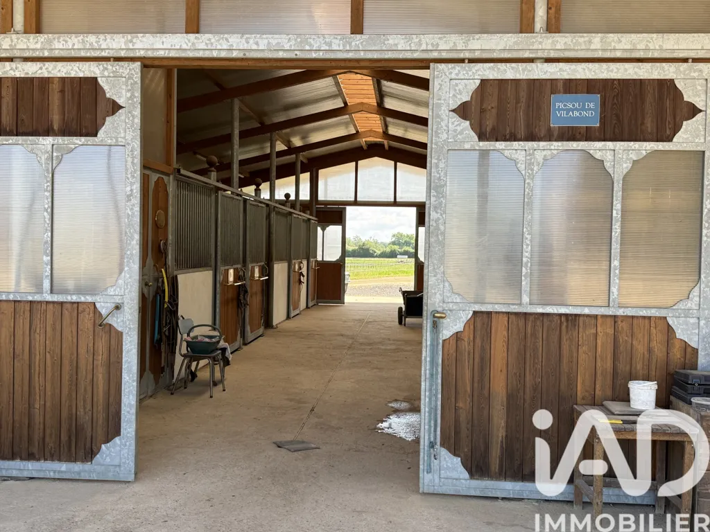 Entrée - Haras avec Chalet à Sancoins