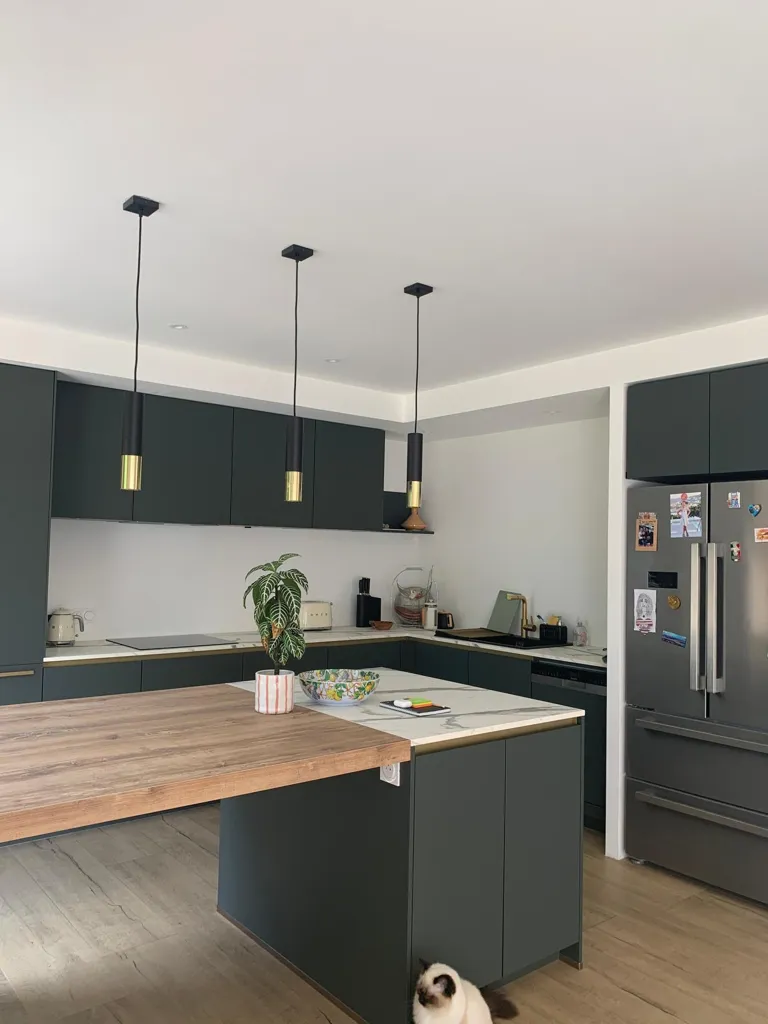 Cuisine - Maison Contemporaine avec Jardin à Lorient