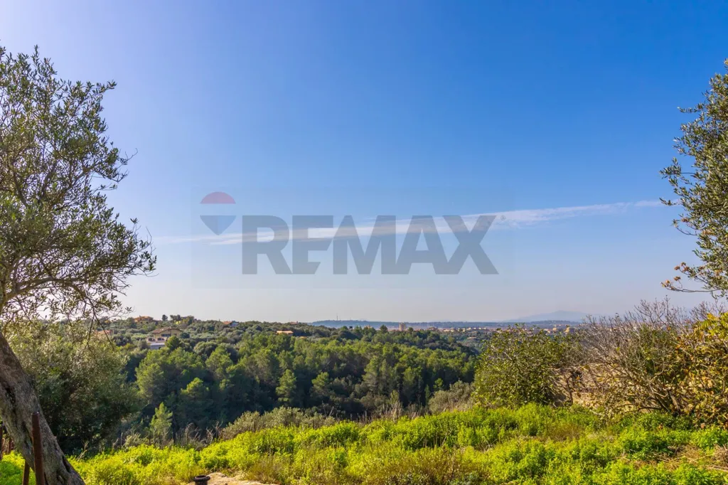 Jardin - Buildable Land with Panoramic View in Monte Furru, Sassari